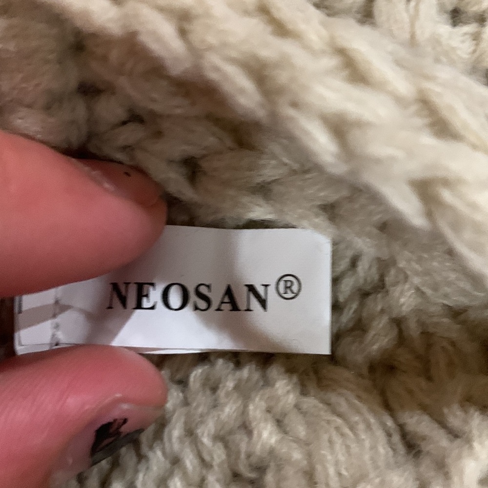 Neosan infinity loop scarf - Picture 2 of 8